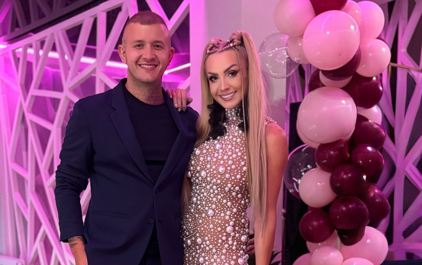 Olśniewająca Joanna Narożna w kreacji z rozcięciem. Tak wygląda prawdziwa królowa stylu!