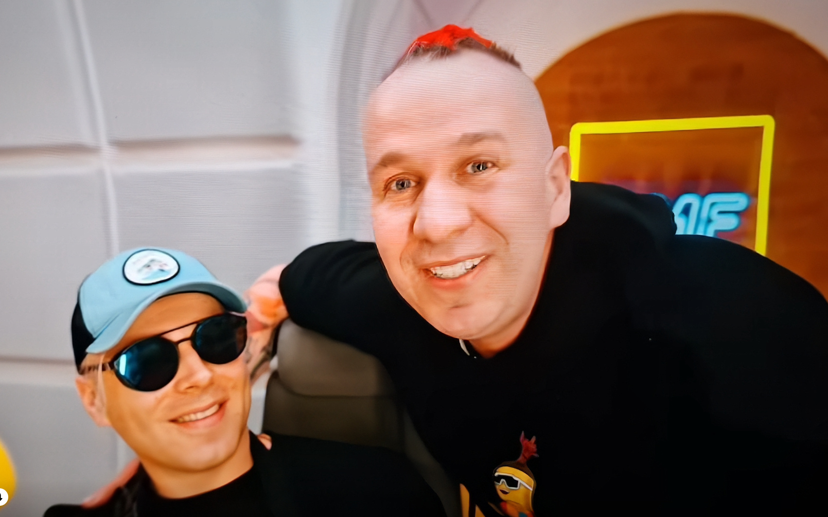 Miniatura artykułu - Szok w RMF FM! Luxon od Skolima w wielkim hicie „Chcę tu zostać”! Nagranie podbija internet VIDEO