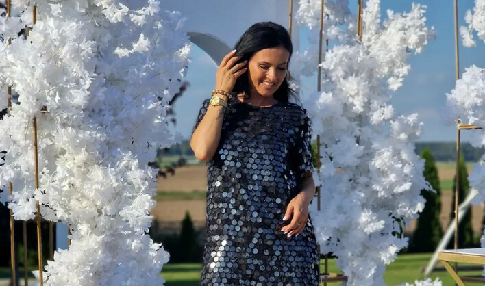 Opadną Wam szczęki na widok Marty Konopli! Jej krótka sukienka robi furorę w sieci