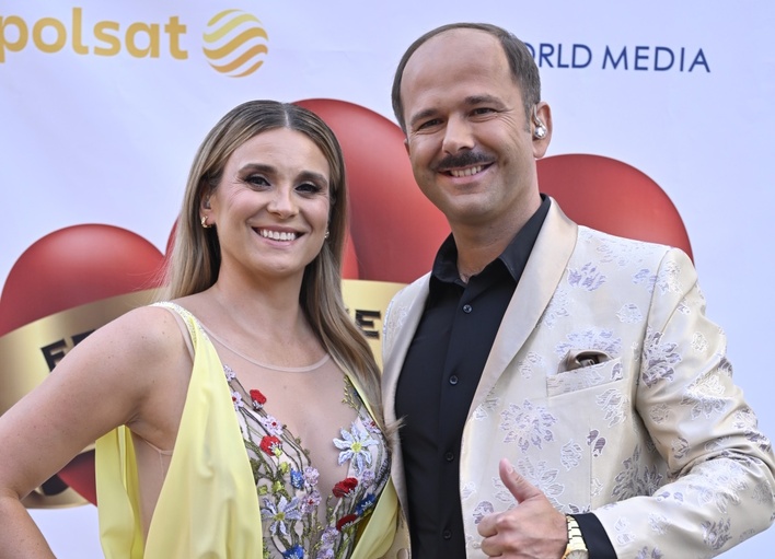 Opadnie Wam szczęka! Kajra w sukni, która zelektryzowała publiczność na Festiwalu Weselnych Przebojów 2025