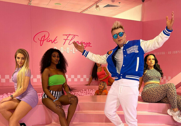 Teledysk disco polo jest obecnie najpopularniejszym wideo w Polsce! Skolim podbija rynek muzyczny HITEM „Wyglądasz idealnie„