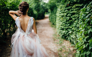 Panna Młoda oczekiwała fortuny w prezentach od zaproszonych, a internauci stanęli w obronie gości!