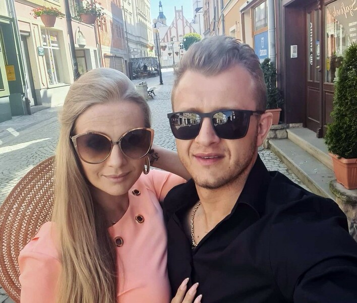 Partnerka Dawida Narożnego pokazała zaręczynowy pierścionek! JEST OGROMNY! Każda kobieta chciałaby taki mieć na swoim palcu! 