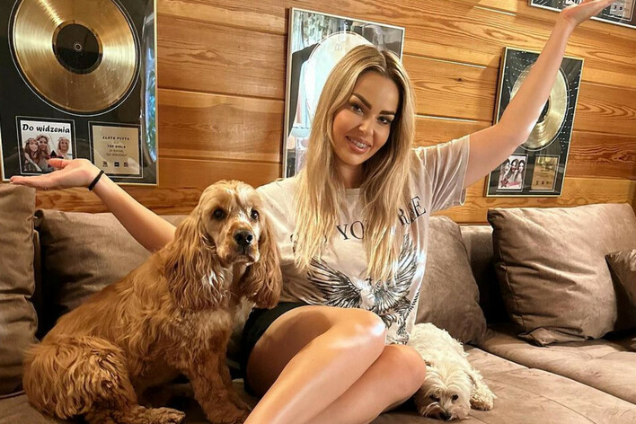 Paula Karpowicz z zespołu Topky – w ciąży? Gwiazda disco polo wyjaśnia plotki!