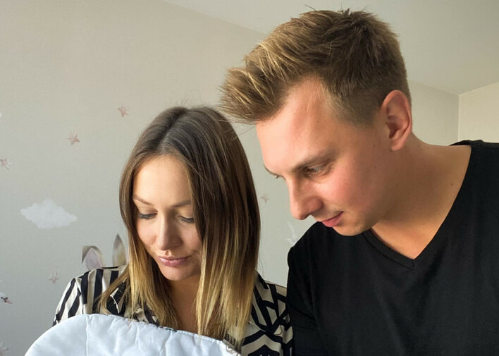 Paula Nowotniak i Jarek Nowotniak z zespołu Enjoy zostali rodzicami! Poznajcie Laurę