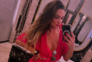 Piękna gwiazdeczka disco polo pokazała mocny kadr. Internauci patrzą tylko na jedno