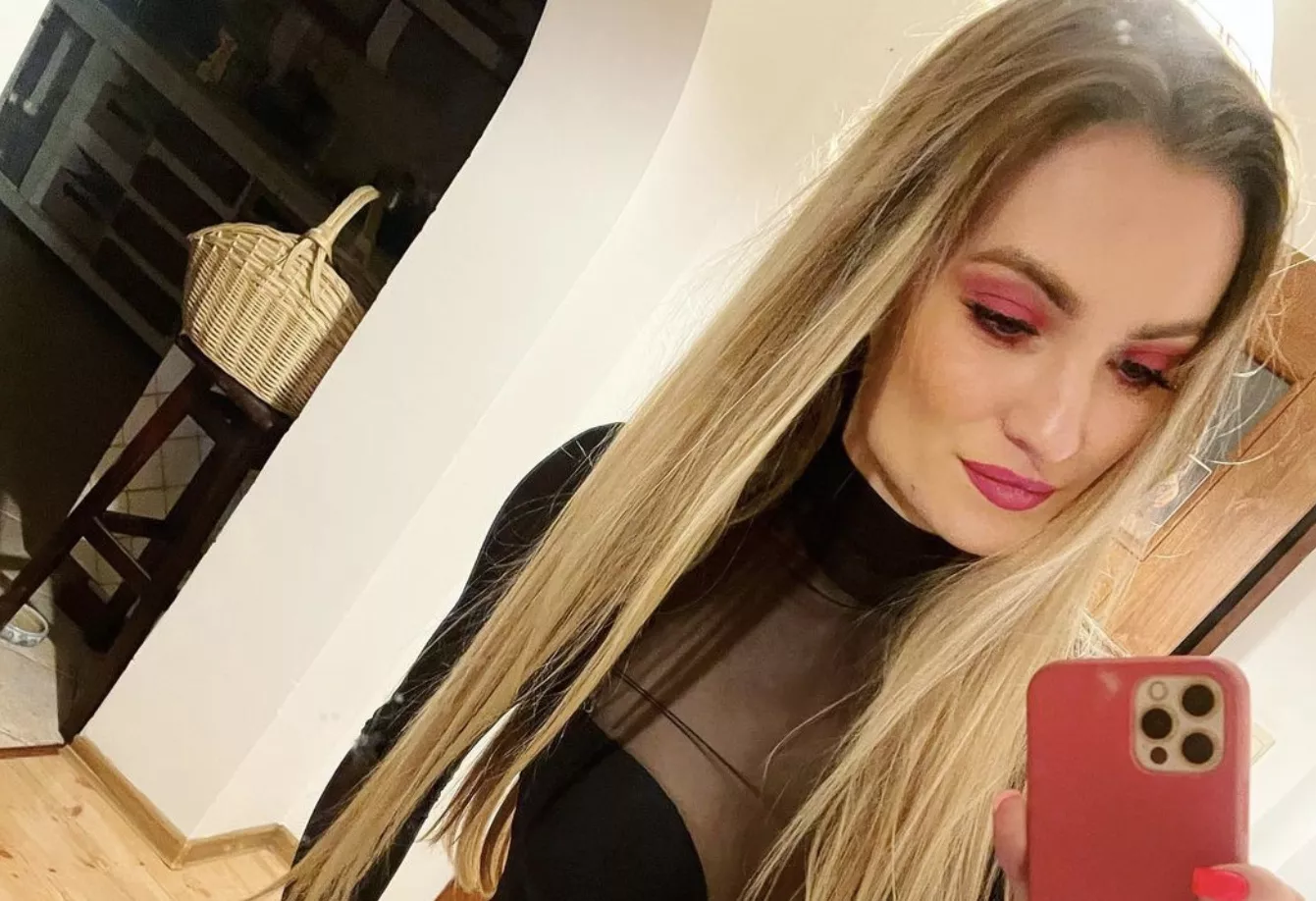 Znana wokalistka disco polo Paulina Banaszek z Energy Girls pokazała swoją mamę! Wyglądają jak siostry?!