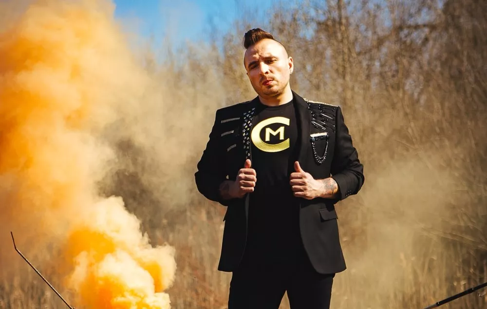 Paweł Dudek Czadoman powiększył rodzinę! Gwiazdor disco polo trzymał tę wiadomość miesiąc w tajemnicy!