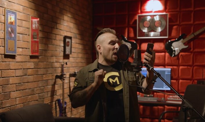 Gwiazdor disco polo zatrząsł siecią! Obraz Czadomana nie ma nic wspólnego z jego prawdziwym obliczem?! 