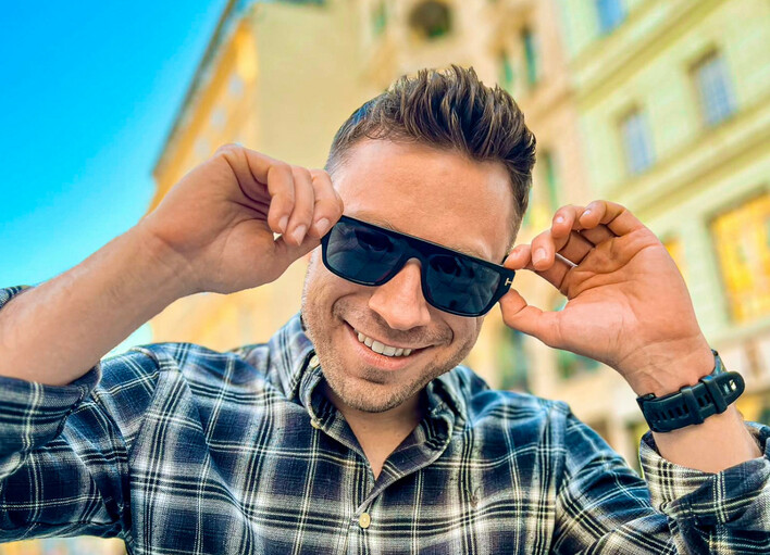 Uwielbiany gwiazdor disco polo zaśpiewał światowy HIT „Despacito„! Wyjątkowe wykonanie Pawła Jasionowskiego Masters podbija internet!