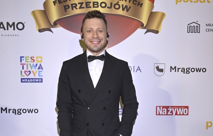 Paweł Jasionowski z zespołu Masters zaskakuje publiczność! Niezwykła wersja „Na jednej z dzikich plaż” na Festiwalu Weselnych Przebojów!

