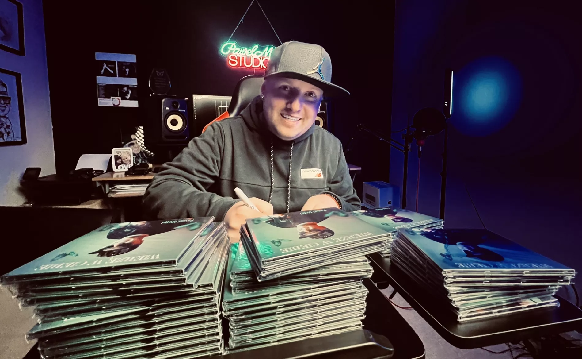 Twórca hitu „Po Prostu Miłość„ podbije rynek muzyczny?! Paweł Motyl zapowiada muzyczną ofensywę! Artysta zapowiedział wyjątkowy duet! 