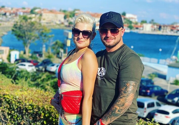 Magda Narożna zrobiła sobie przerwę od koncertów! Wokalistka disco polo spędza czas z ukochanym!