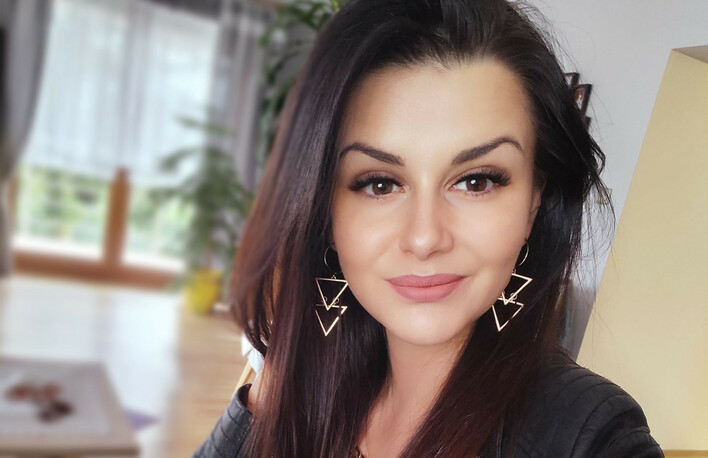 Uwielbiana wokalistka disco polo bez makijażu? Zobacz jak wygląda na co dzień Iness Aneta Działak!
