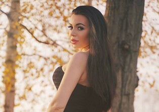 Piękna artystka disco polo zniknęła z mediów! Teraz wróciła z radosną nowiną!