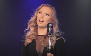 Gwiazda Szlagierów Śląskich pokazała prywatne kadry z Singapuru! Takiej premiery nikt się nie spodziewał! 