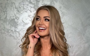 Cudowna gwiazda disco polo - Edyta Folwarska kusi kreacją z mocno wykrojonym dekoltem! Wygląda przepięknie!