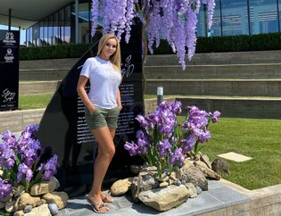 Piękna gwiazda muzyki disco polo zachwyca w bardzo skąpym i ponętnym bikini! 