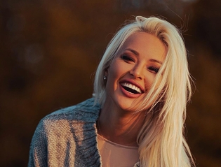 Piękna gwiazdeczka znana w branży disco polo szokuje internet! Jej zdjęcia nadają się na okładkę gazet dla dorosłych?!