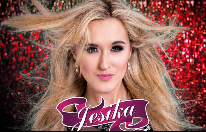 Piękna i zmysłowa – utalentowana wokalistka disco polo oraz dobra aktorka!