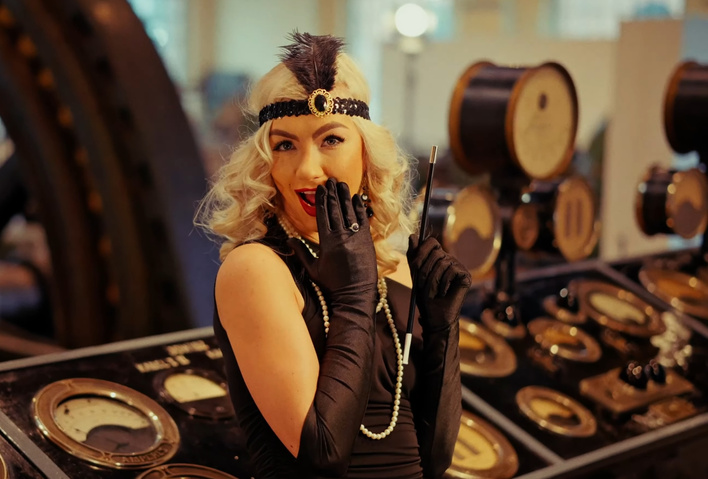 „Piękna Panienko” od Menelaos to hit końcówki roku 2025. Retro brzmienie znów na topie