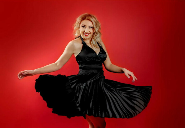 Piękna wokalistka disco polo pokazała kadry wyjątkowej sesji zdjęciowej! Opadną Wam szczęki! Wygląda idealnie? 