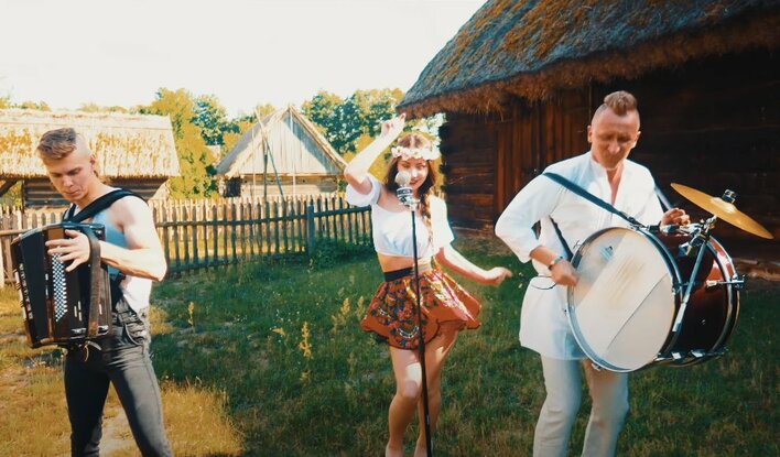 Piękne kobiety, skoczna muzyka i oryginalna zapowiedź przeboju disco polo. To będzie prawdziwa bomba! 