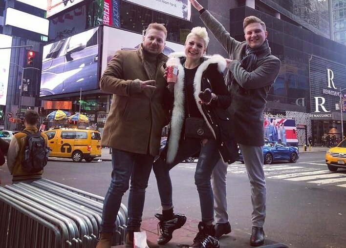 Piękni i Młodzi w nowym wydaniu! Posłuchajcie jak brzmi ich najnowsza produkcja w niecodziennej wersji