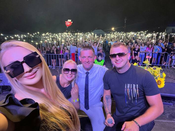 Piękni i Młodzi Dawid Narożny podbija Polskę! 20 tysięcy na koncercie disco polo