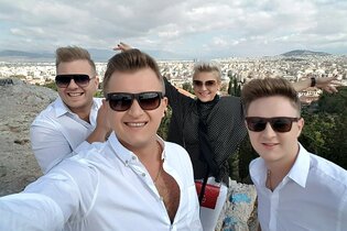 Piękni i Młodzi kręcą klip - Zobaczcie video z Aten, Madzia jest oczarowana miejscem! | VIDEO