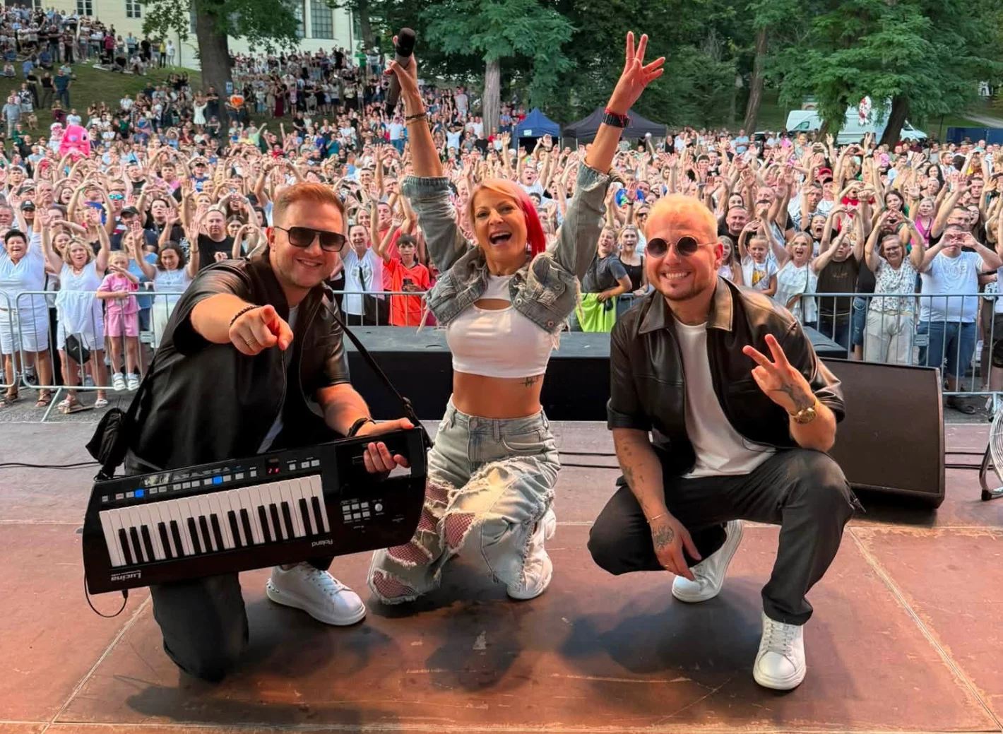 Piękni i Młodzi po szalonym weekendzie w trasie. Pięć koncertów i 2 tysiące kilometrów