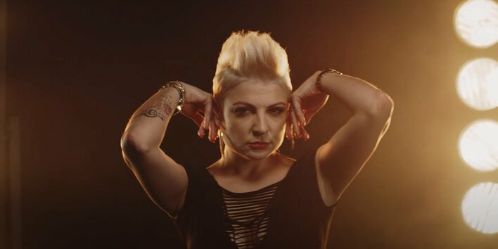 Piękni i Młodzi z nowym teledyskiem! "Nowa ja" to nowość, która podbije całą Polskę?!