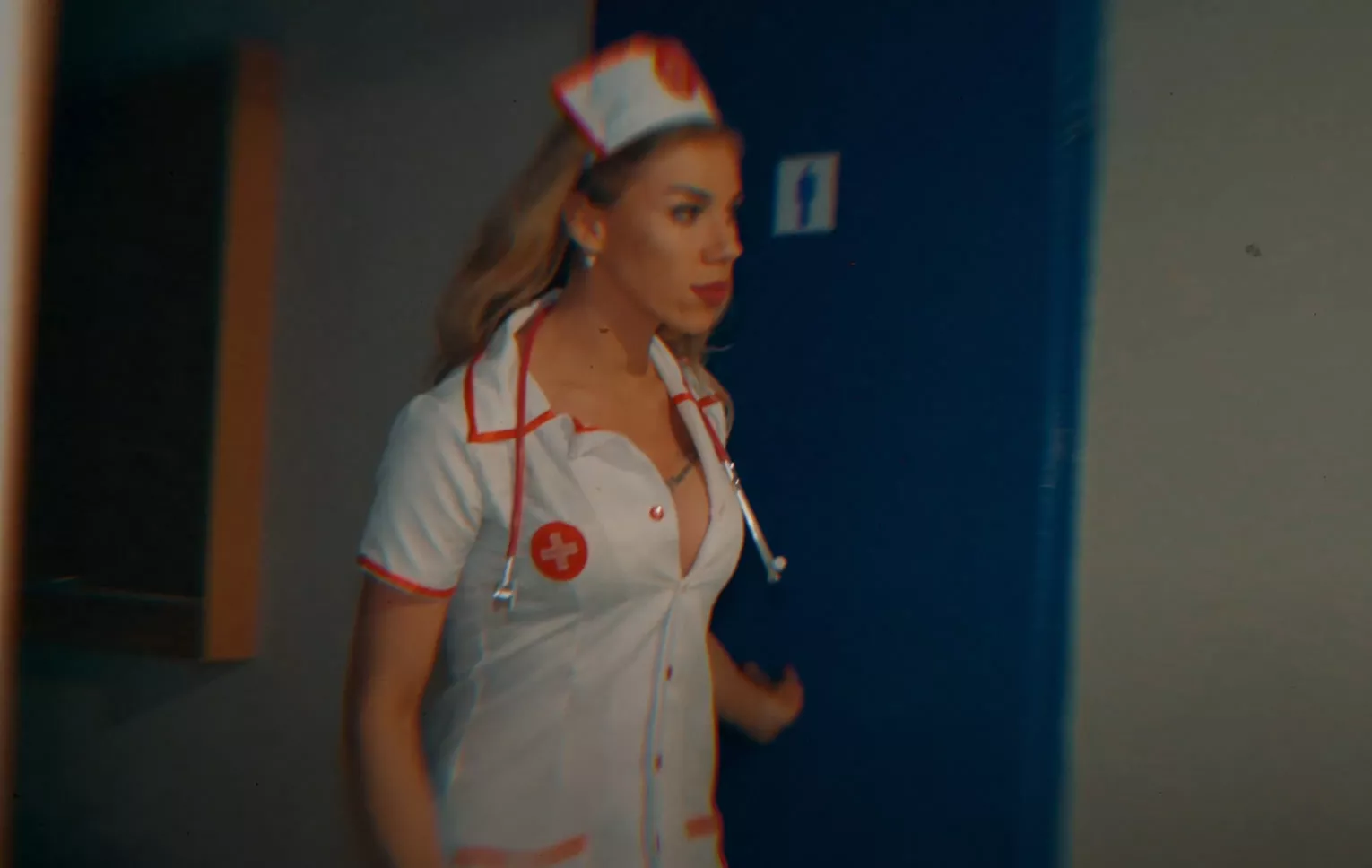 ”Pielęgniareczka” Podbija serca fanów disco polo! Karolciaa z ciekawą produkcją!