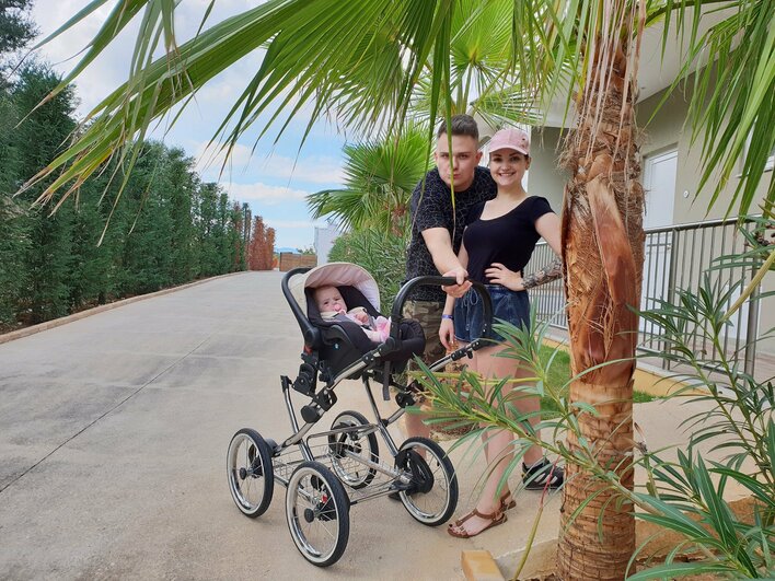 Pierwszy raz całą trójką! Małżeństwo disco polo na wakacjach!