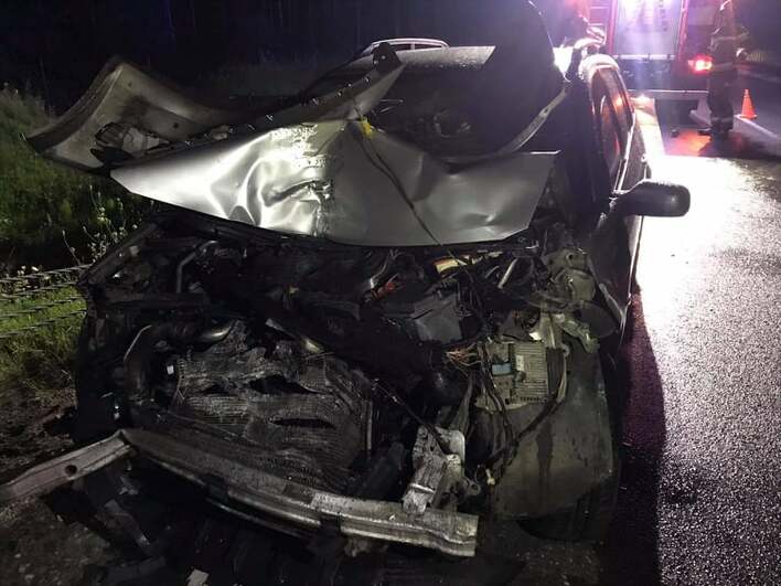 Pilne! Bardzo groźny wypadek gwiazd disco polo! Pijany kierowca wjechał w samochód grupy Playboys! Auto zniszczone! ZDJĘCIA