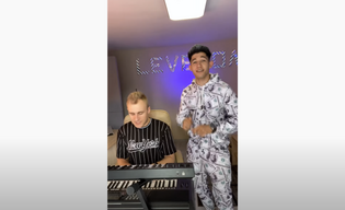 Prawdziwa muzyczna bomba od zespołu Bagno! Wersja piano nowego hitu disco polo podbija internet! 