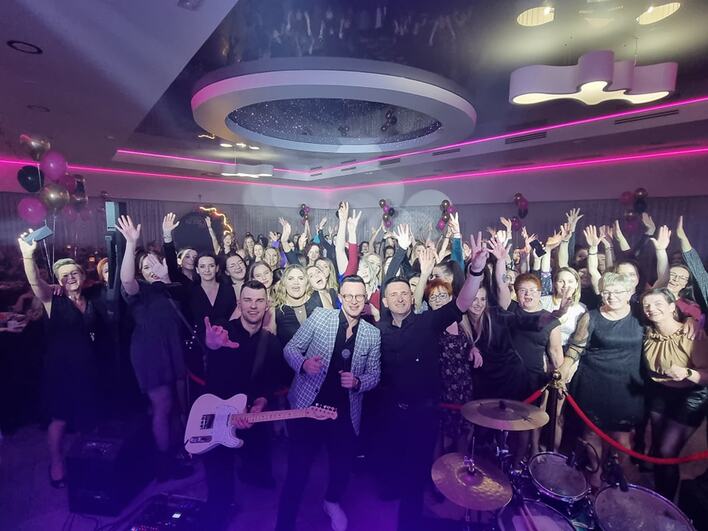 Kobiety tańczyły do rana! Znana grupa disco polo Playboys rozkręciła wyjątkową IMPREZĘ! 