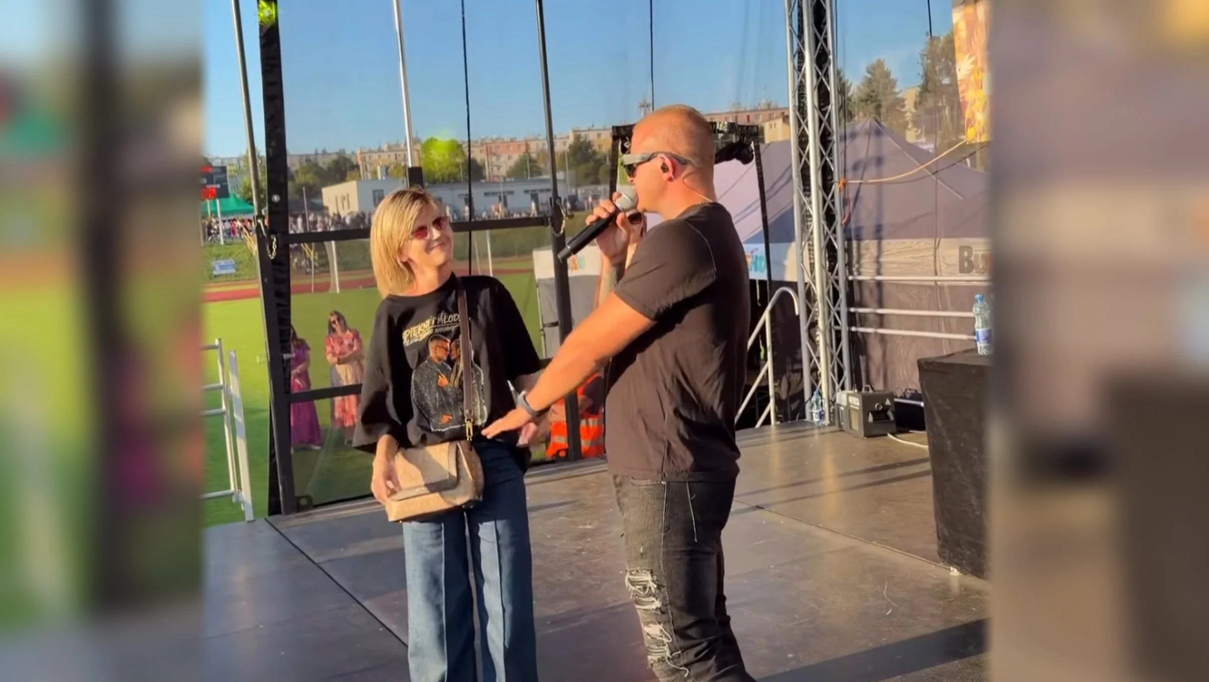 Po długich namowach Dawid Narożny spełnił marzenie fanki. Tak zabrzmiała „Prześliczna wiolonczelistka"