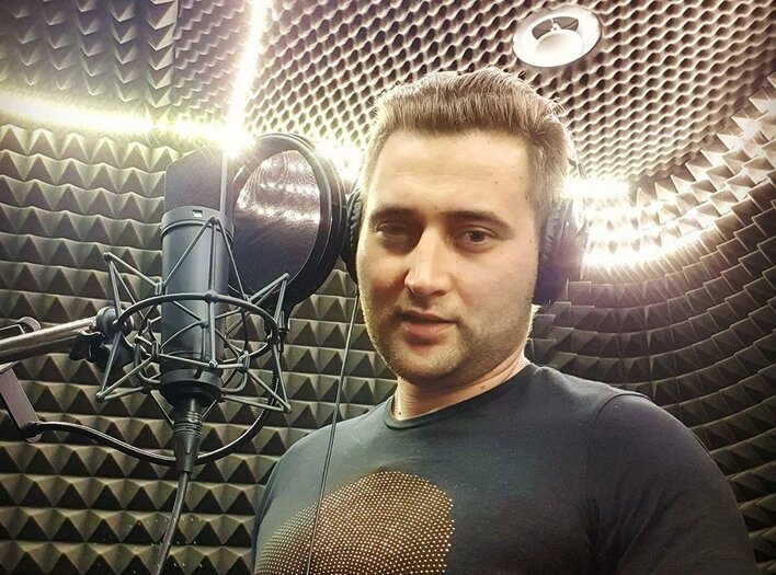 Poczynania wokalisty disco polo zapierają dech! Będziecie w szoku!