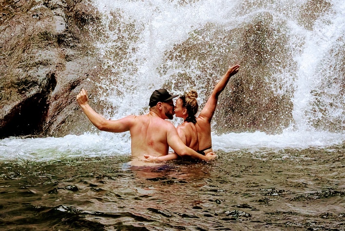 Tylko u nas! Podróż poślubna jak z bajki?! Tak gwiazda disco polo i znany aktor spędzili upojne chwile po ślubie! Zobacz prywatne archiwum  
