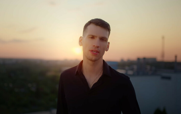 „Podróż w nieznane” od Bayera rozwala system – fani nie mają wątpliwości, to hit lata 2025

