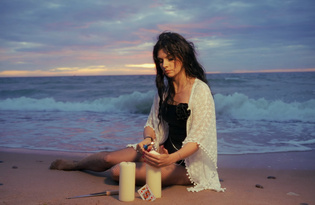 Półfinalistka „Disco Star” Daria Negra z premierą piosenki „Mgła” i nowym teledyskiem