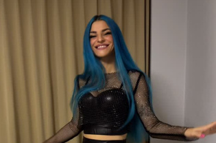 Półnaga Agbe w gorącym bikini rozgrzała mroźną zimę w Polsce! 