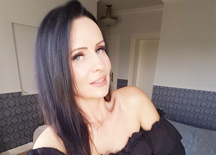 Półnaga gwiazda disco polo spędza wakacje na „Bali”?! Zdjęcia mówią wszystko!