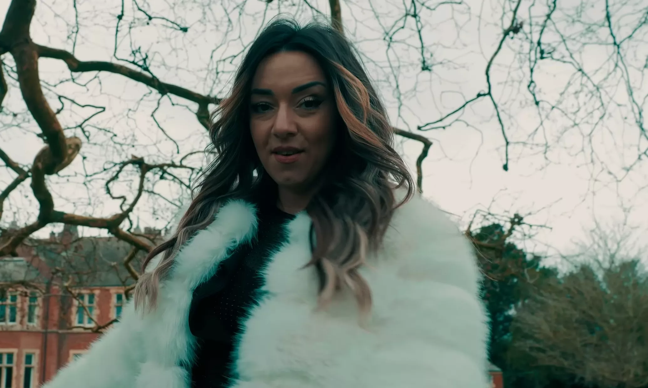 Polo Vibes prezentują nowy singiel „Nie dotykaj". Projekt znów zaskakuje