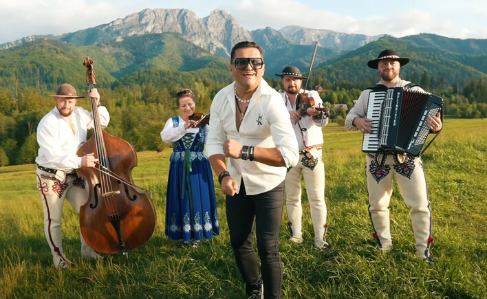 Ponad 127 tysięcy na koncie – Kordian rozpoczyna lato z przytupem! Góralski klimat podbija YouTube

