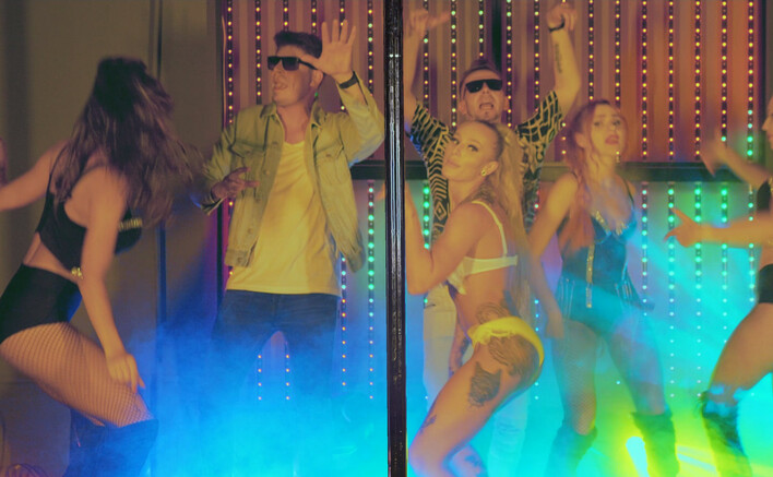 Ponętne kobiety, Pole Dance i dobra zabawa w disco polo! Love Stars i Tex z premierą „Łapy„! Podbiją tym listy przebojów?! 