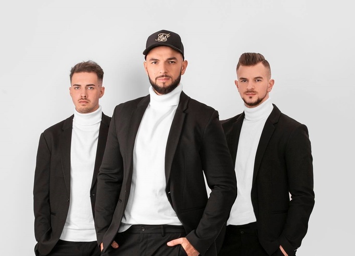 Znany zespół disco polo zmienił skład! Do grupy dołączyli już nowi artyści! Poznajcie Kubę i Karola! 