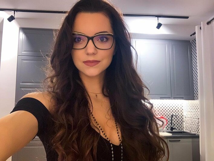 Popularna wokalistka disco polo w kusej sukience! Zobaczcie na nogi! 