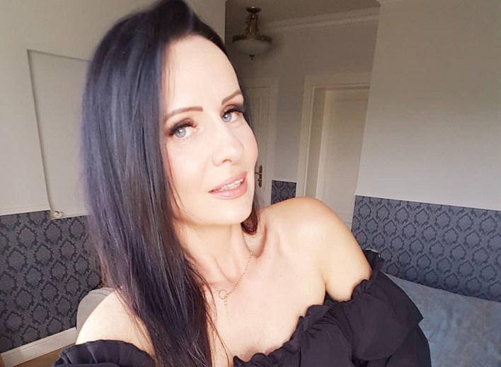 Popularna wokalistka disco polo zdradziła przepis na zdrowotną nalewkę! Możecie ją zrobić w domu! 